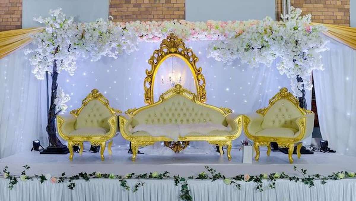  Wedding Sofa in India; Enduring Stylish Design Sumptuous Fabric Comfortable Seat Sturdy Frame 